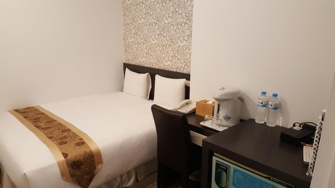Queens Hotel Тайбэй Экстерьер фото