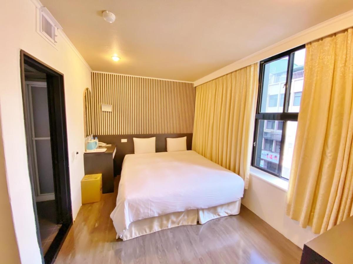 Queens Hotel Тайбэй Экстерьер фото