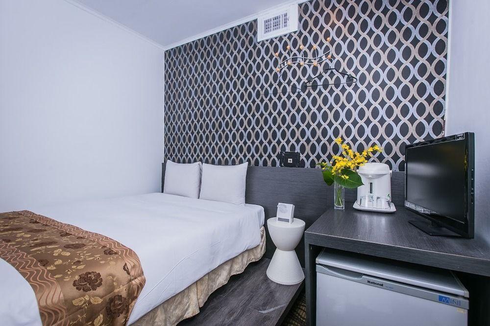 Queens Hotel Тайбэй Экстерьер фото