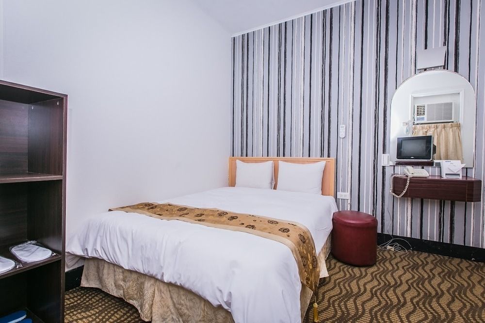Queens Hotel Тайбэй Экстерьер фото